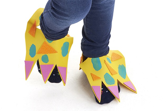 Learn how to make Dinosaur Feet from Cardboard with your kids! Be the first to roam the house in the morning wearing these three-toed dinosaur feet.